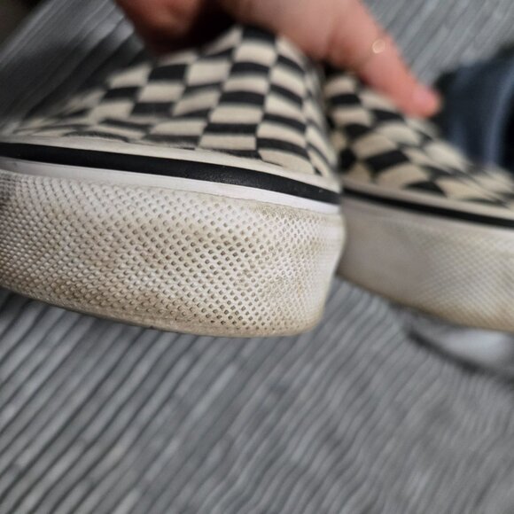 Vans - Picture 10 of 12